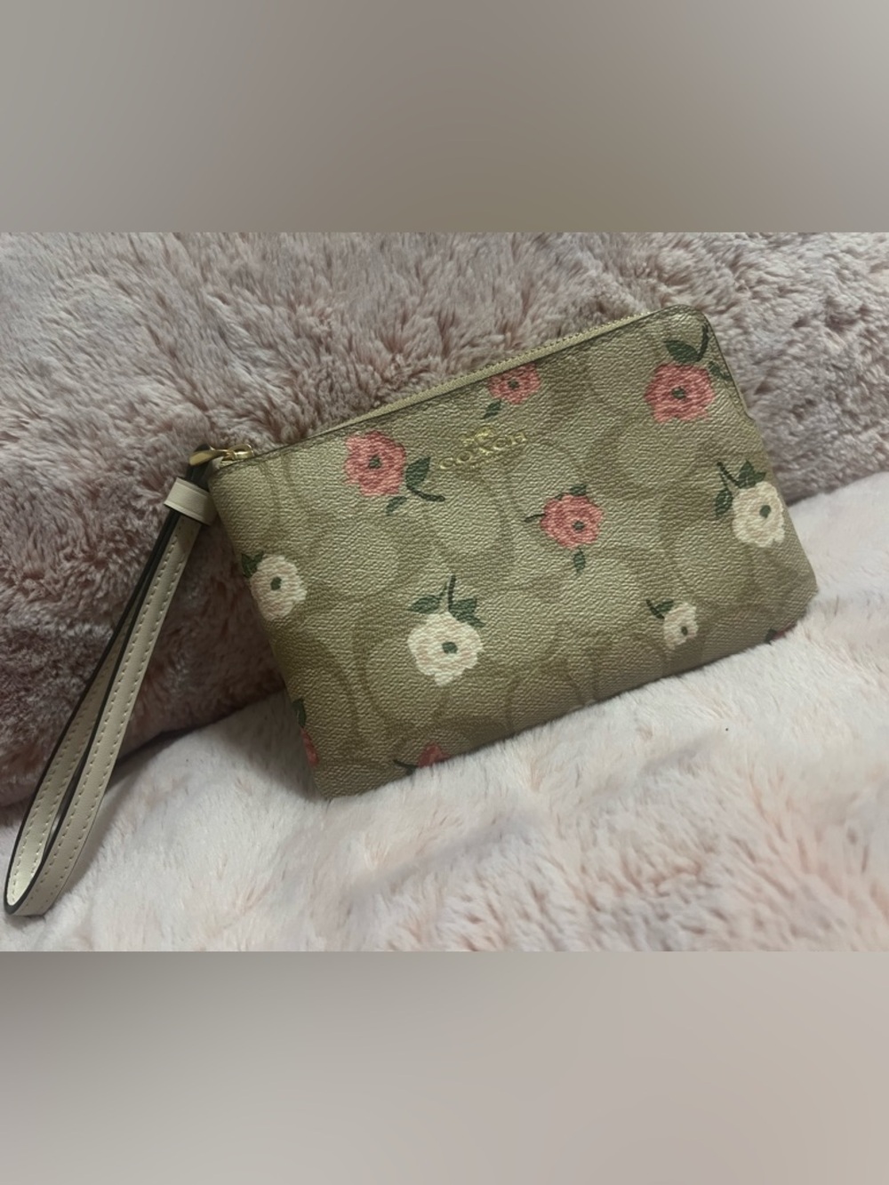 Coach Floral Signature Wristlet Corner Zip